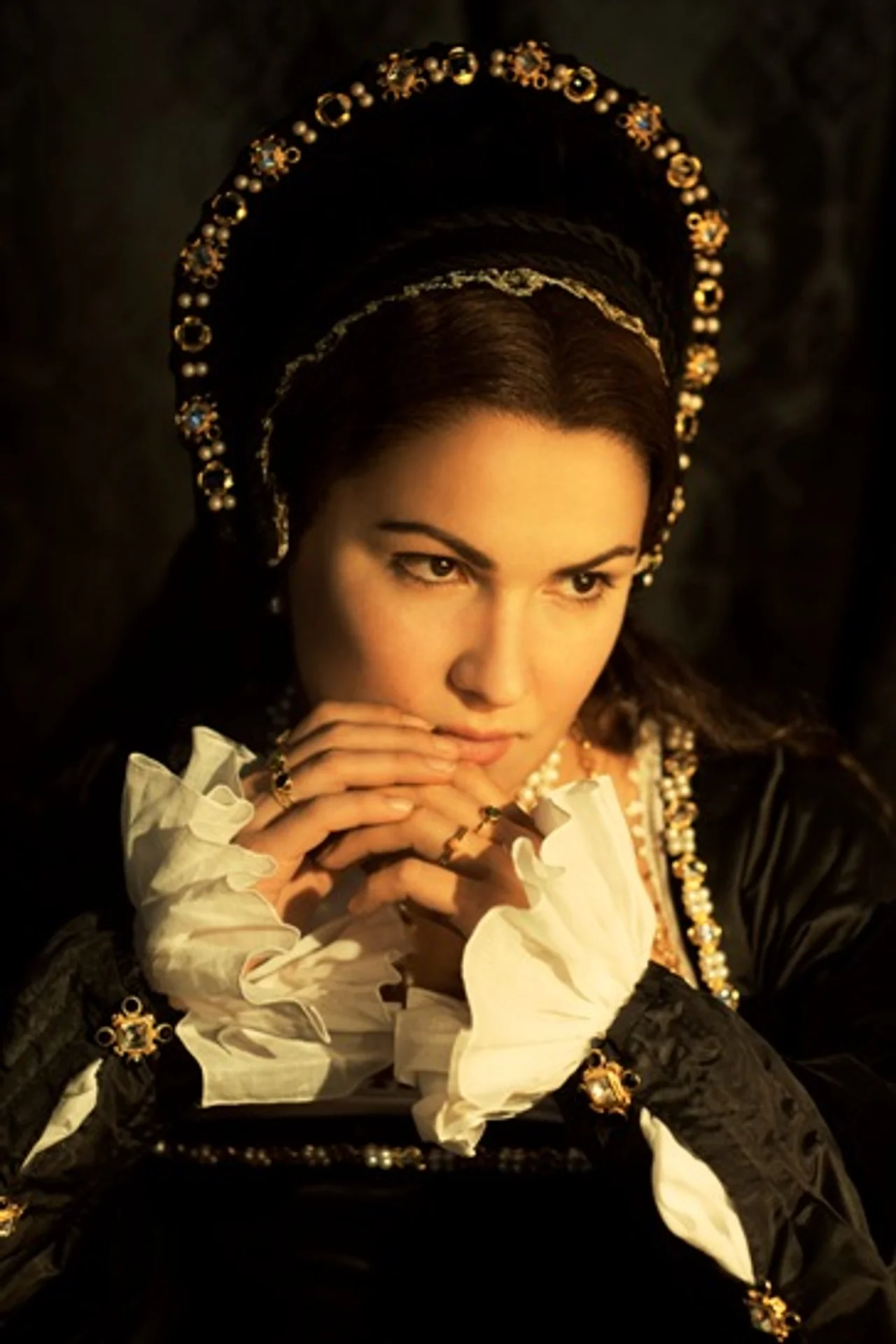 Anna Netrebko as Anna Bolena